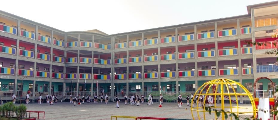 Peshawar Model School Girls-III, Jamil Chowk Ring Road, Peshawar